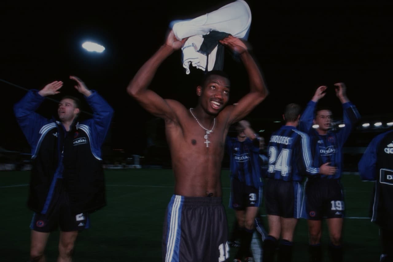 Andrés Mendoza celebrates his 'millennium goal' against Sankt-Gallen