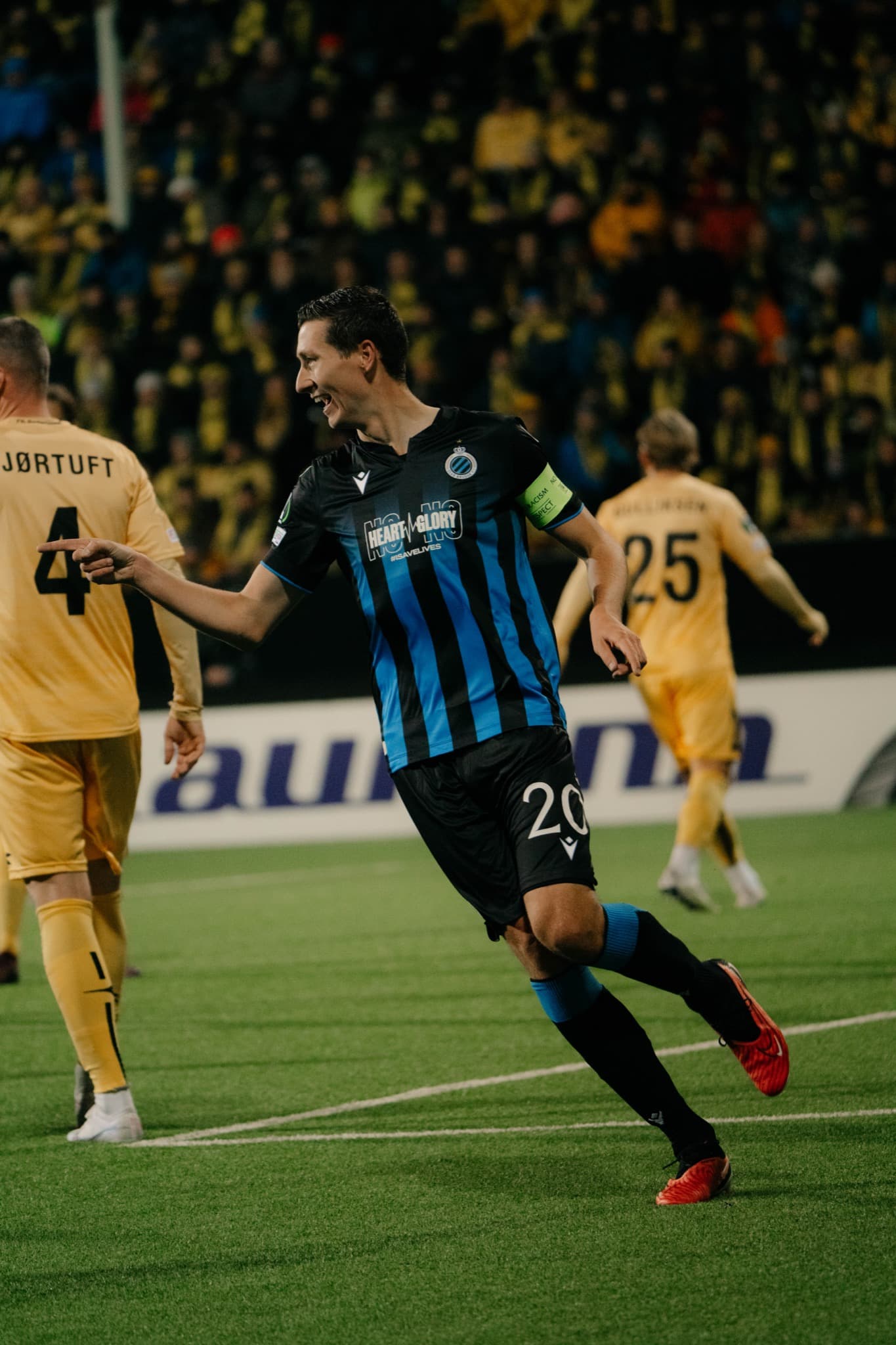 Hans Vanaken on the field